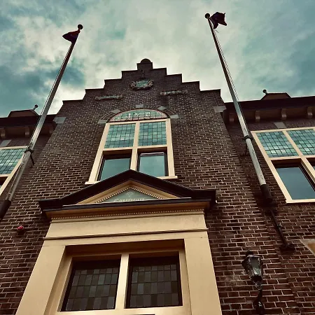 Het Oude Raadhuis 4*
