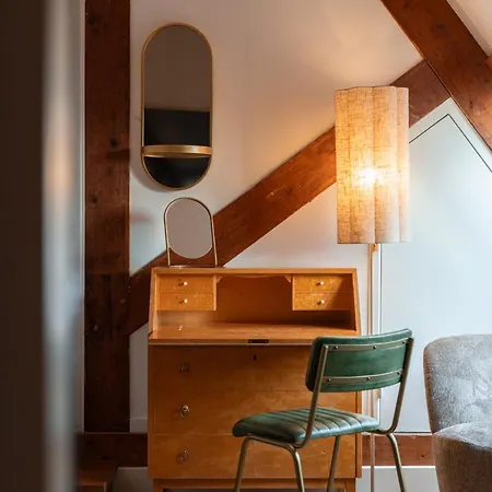 Het Oude Raadhuis 3*