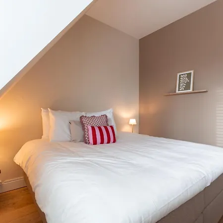 Het Oude Raadhuis 3*