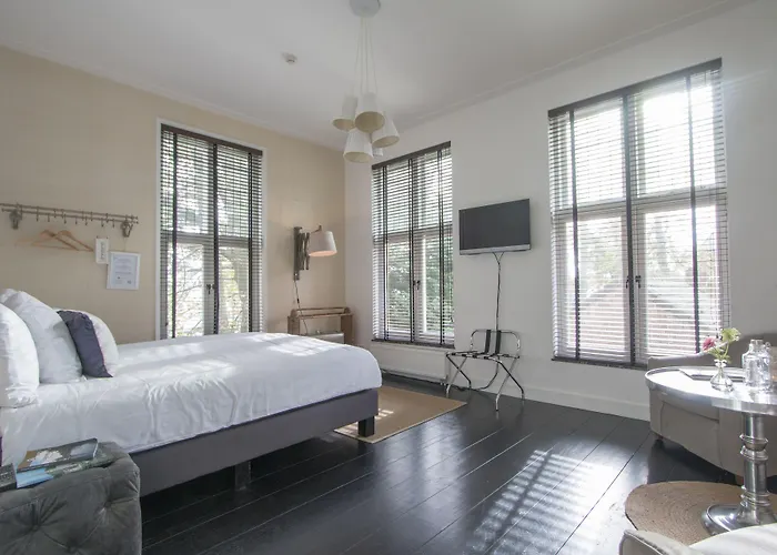 Het Oude Raadhuis 게스트하우스 카스트리컴