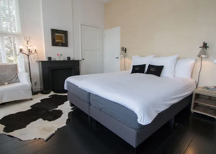 Het Oude Raadhuis 게스트하우스 카스트리컴