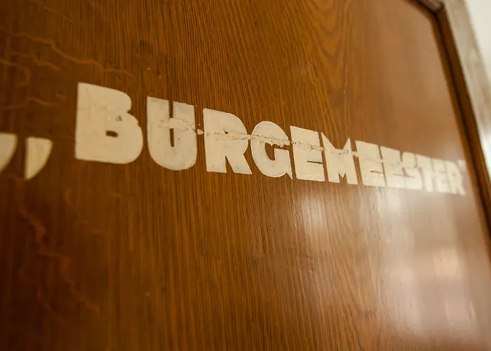 Het Oude Raadhuis 3* 카스트리컴