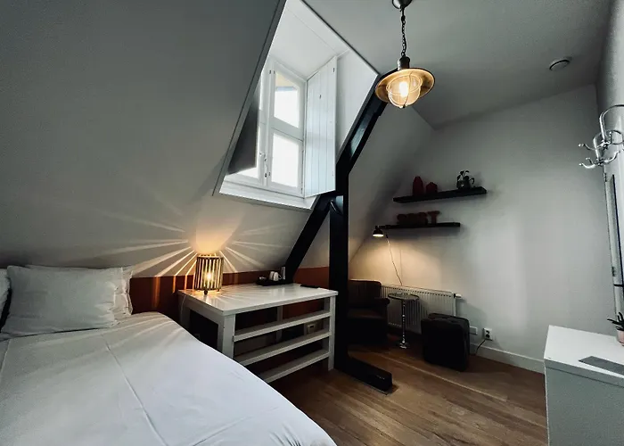 Het Oude Raadhuis 3* 카스트리컴