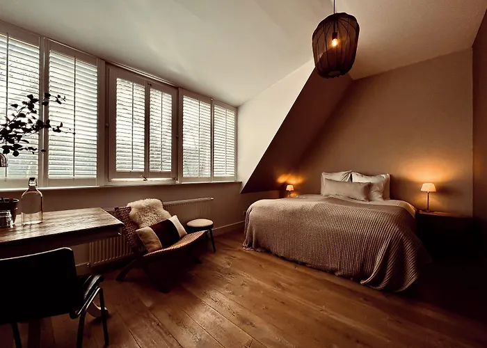 Het Oude Raadhuis 카스트리컴