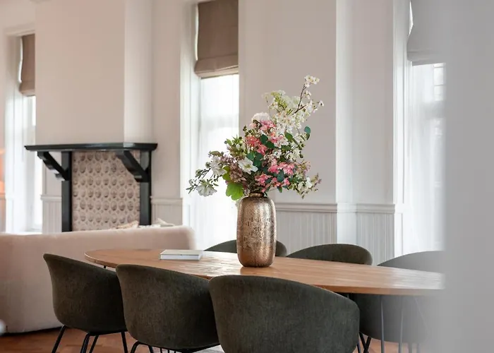 Het Oude Raadhuis 게스트하우스 3*