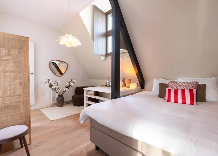 Het Oude Raadhuis 카스트리컴