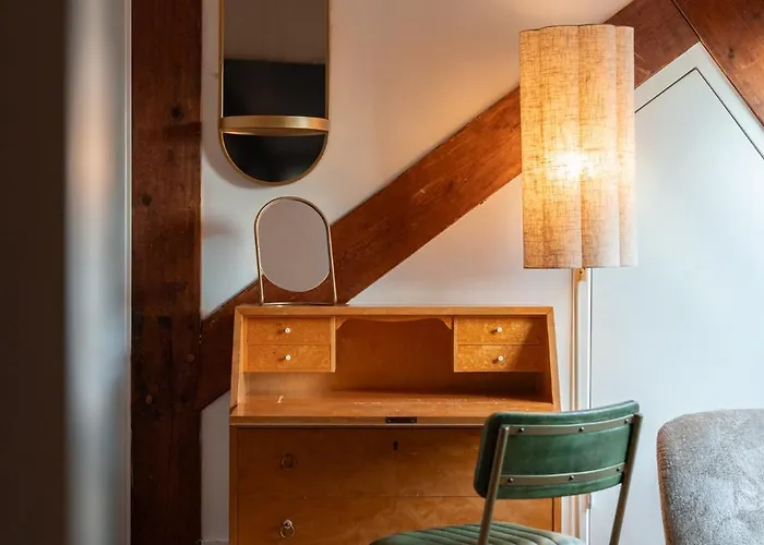 Het Oude Raadhuis 3*