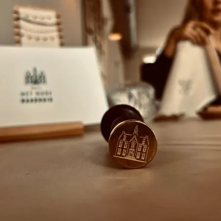 Het Oude Raadhuis Кастрикюм
