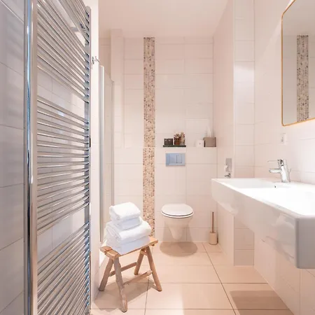 Het Oude Raadhuis 3*